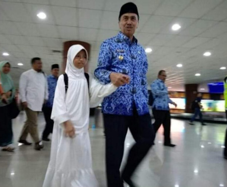 Gubri Syamsuar Sambut Langsung Kedatangan Hafizah Cilik Internasional Asal Bengkalis